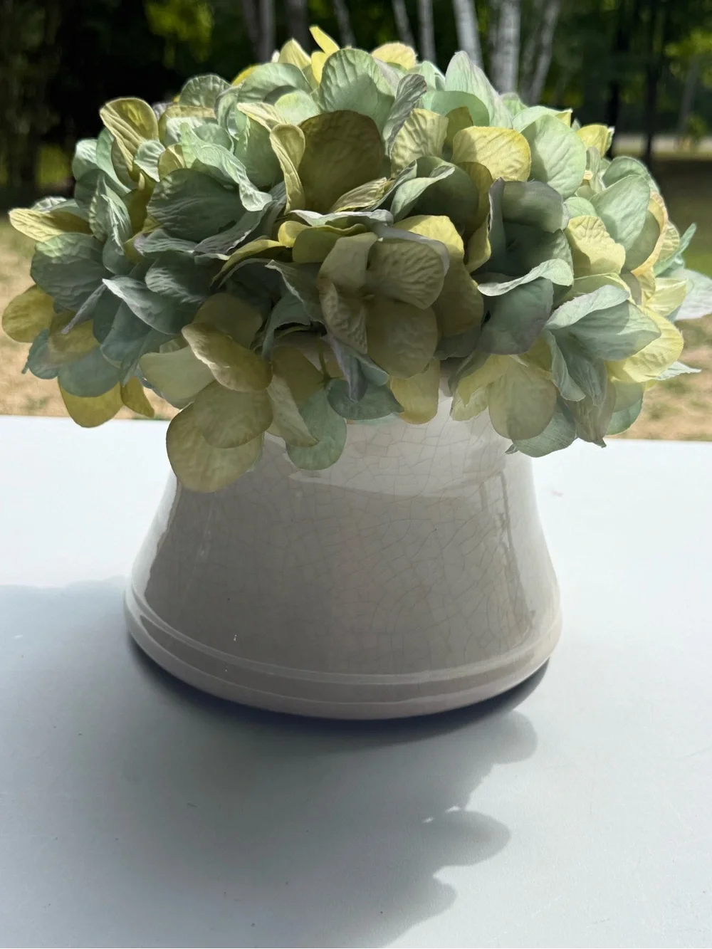 Cream glossy crackled style pot with artificial plants decor